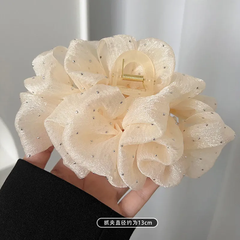 Khi Ký Chủ Bị Bỏ Qua, Gặp Phản Diện Người Cá